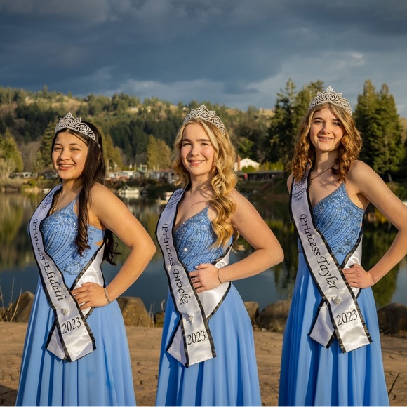 Blue beaded dress - Picture 2 of 4